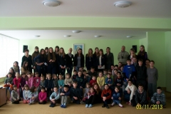 Gimnazijos mokinių susitikimas su vaikų globos namų auklėtiniais